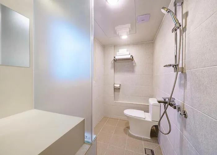 Hotel Ado *